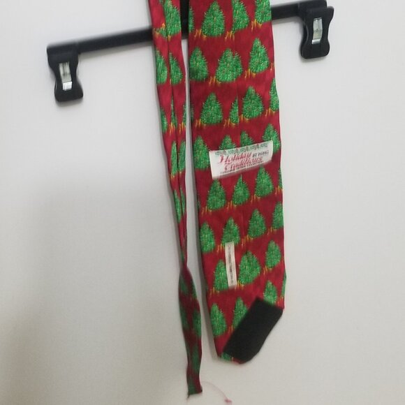 great gift: NWOT Hallmark silk Christmas tree tie - Picture 5 of 9